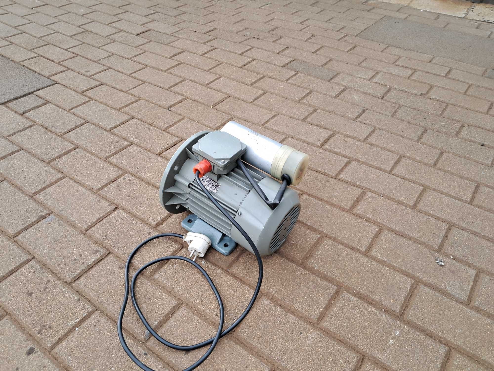 Silnik elektryczny 1,1kw 2820 obrotów 220v,230v 1-faz Polski.Wysyłka