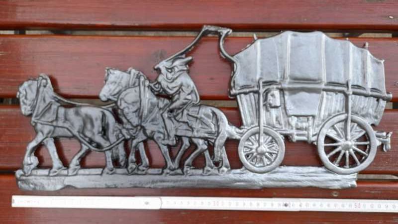 Dekoracja KONIE koń wóz dł.55 cm metaloplastyka stadnina