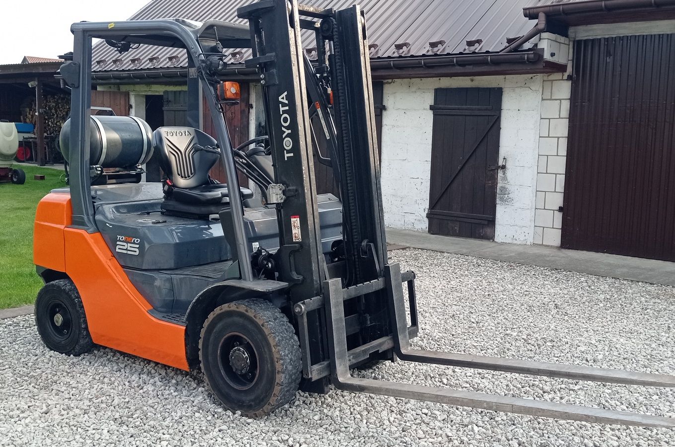 Wózek widłowy Toyota serii 8 02-08fgf25 2,5 tony