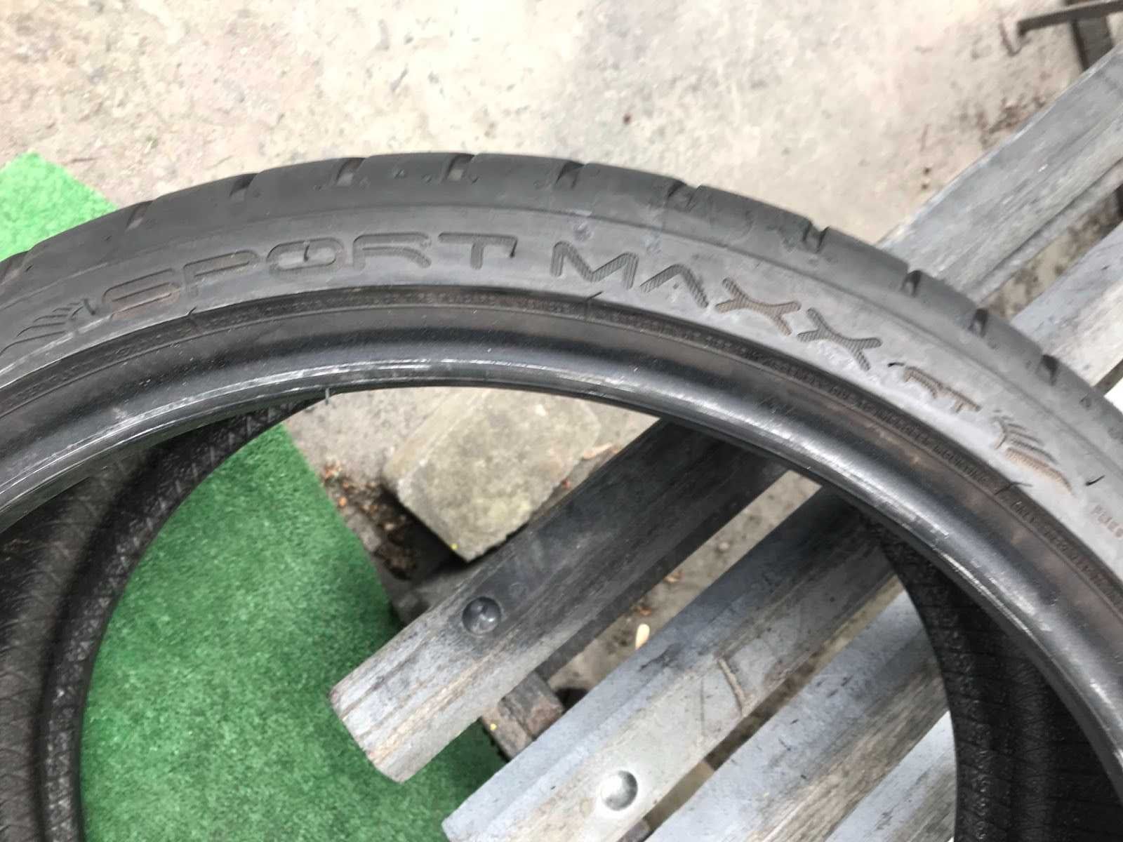 Шини Dunlop 225/35r19 Пара літо б/у склад Оригінал