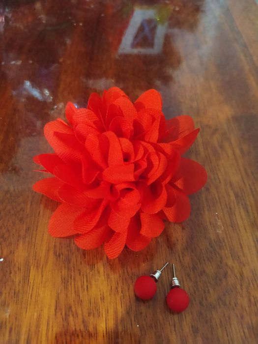 Квітка для волосся, пусети