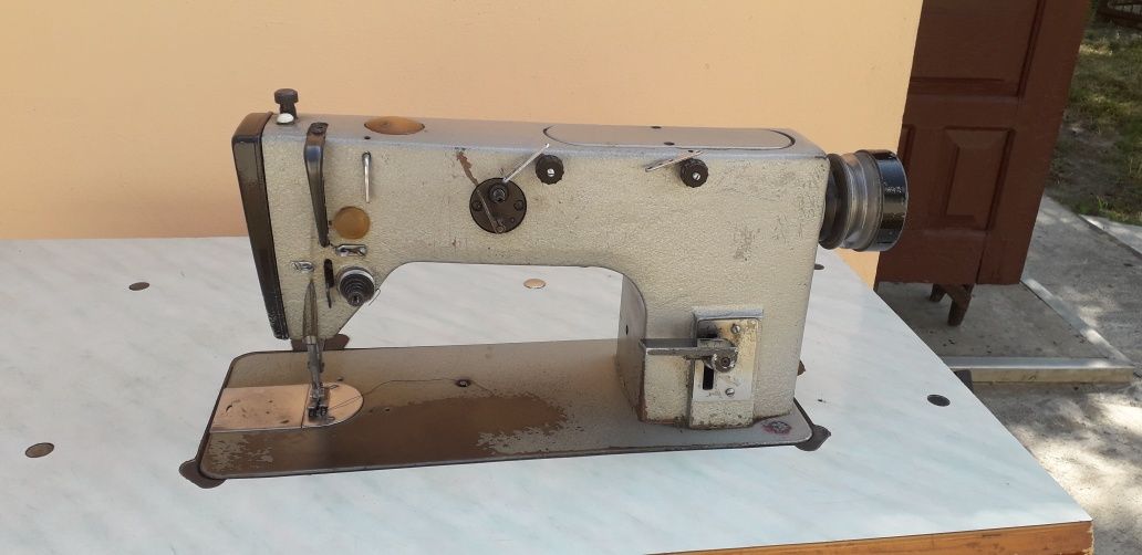 Промышленная швейная машина 22 класса