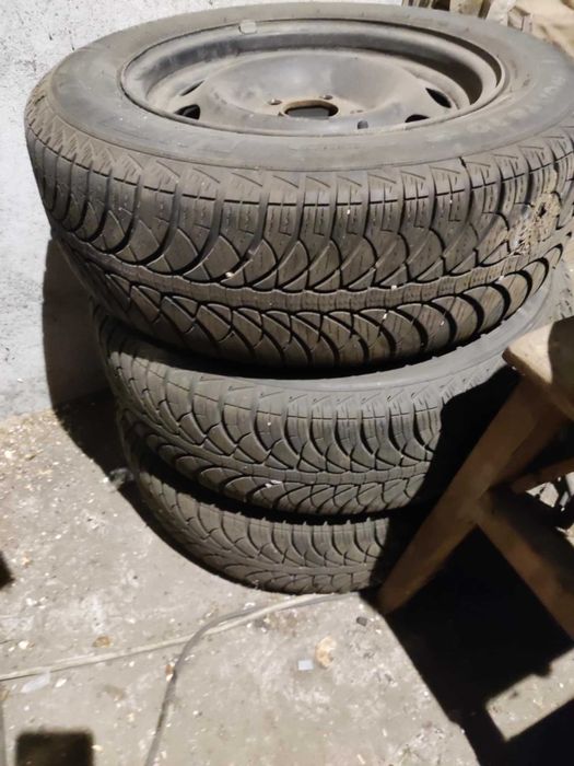 Sprzedam 4 Felgi stalowe z oponami zimowymi Fulda 5x110