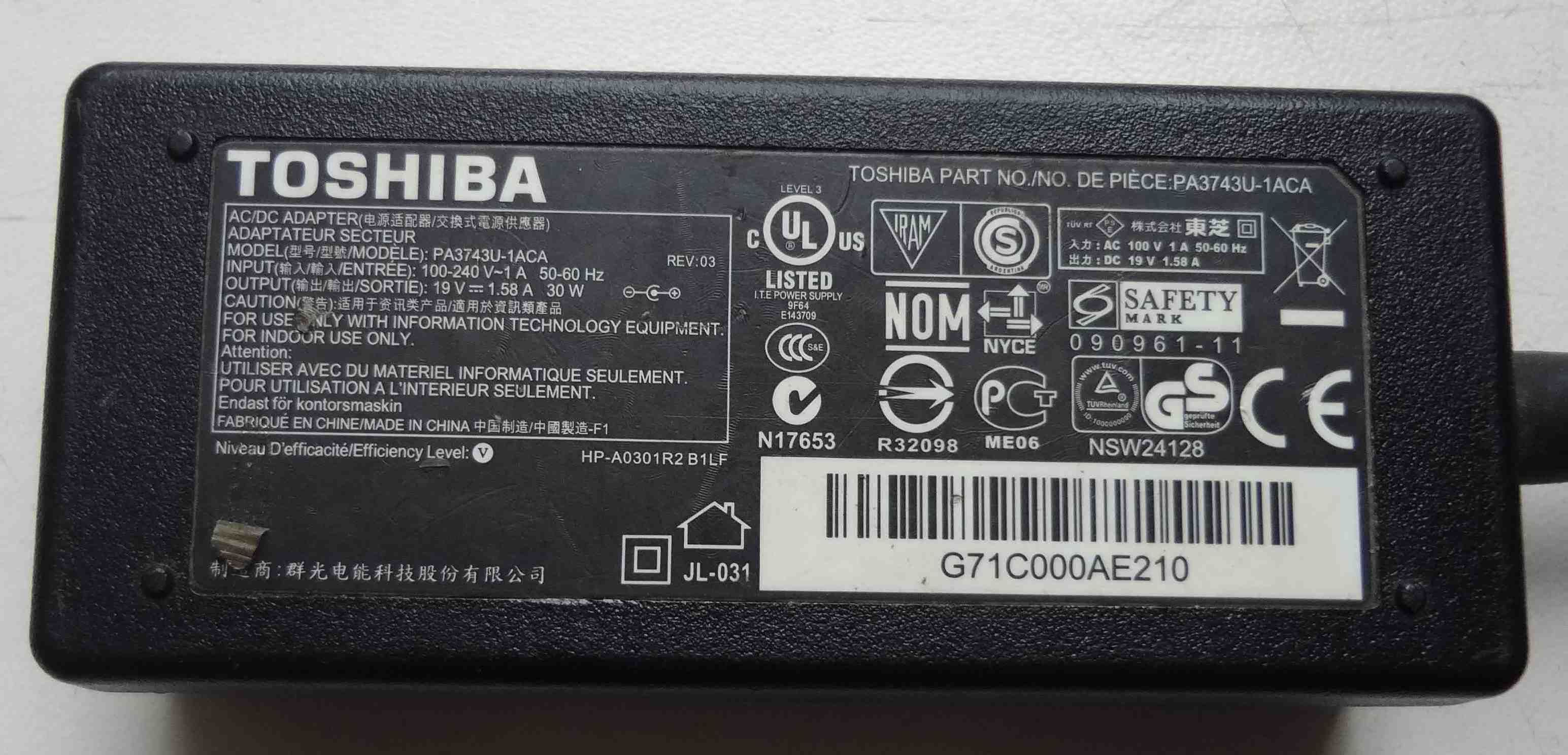 Блок питания Toshiba 19V 1.58A PA3743U-1ACA, зарядка
