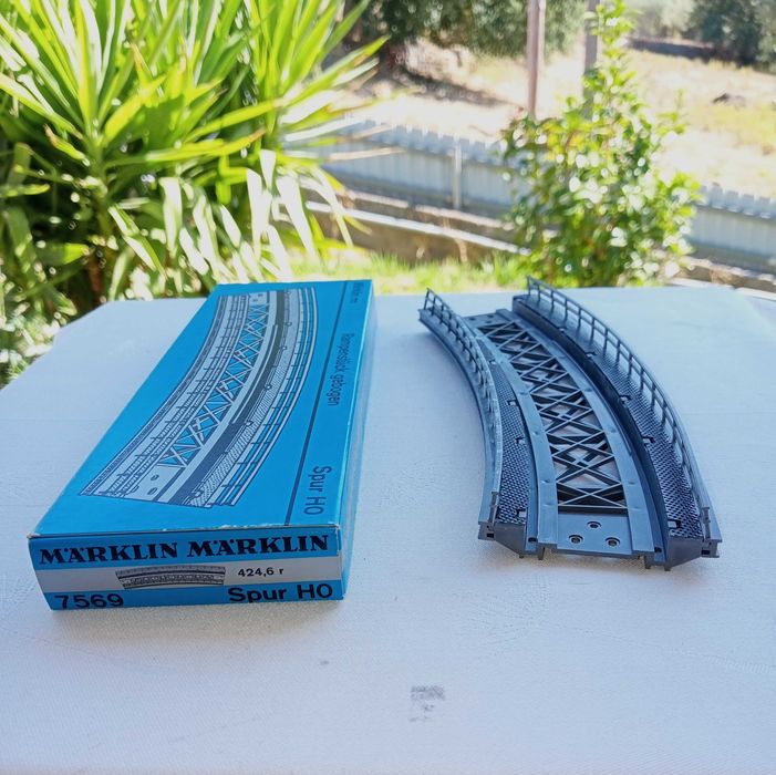 MARKLIN 7569, Ponte de rampa em curva NOVO(Reservado AO)