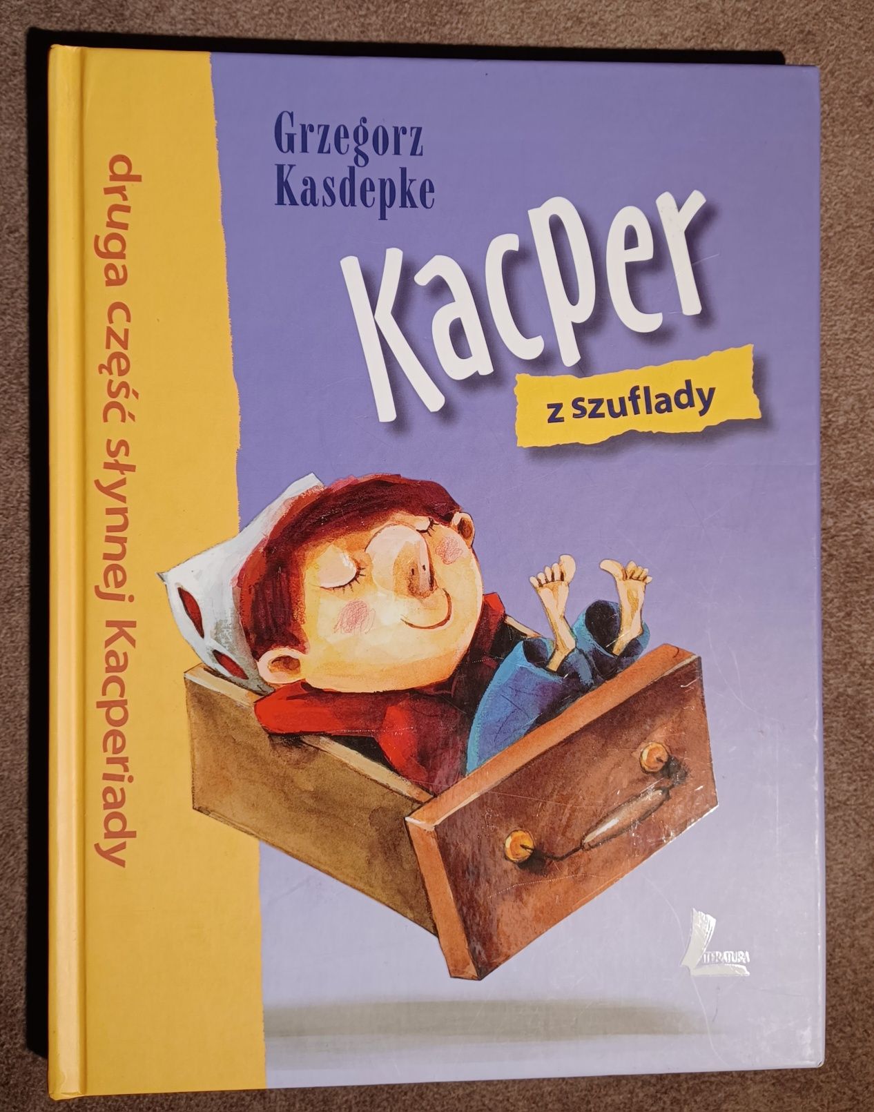 Książka dla dzieci "Kacper z szuflady"