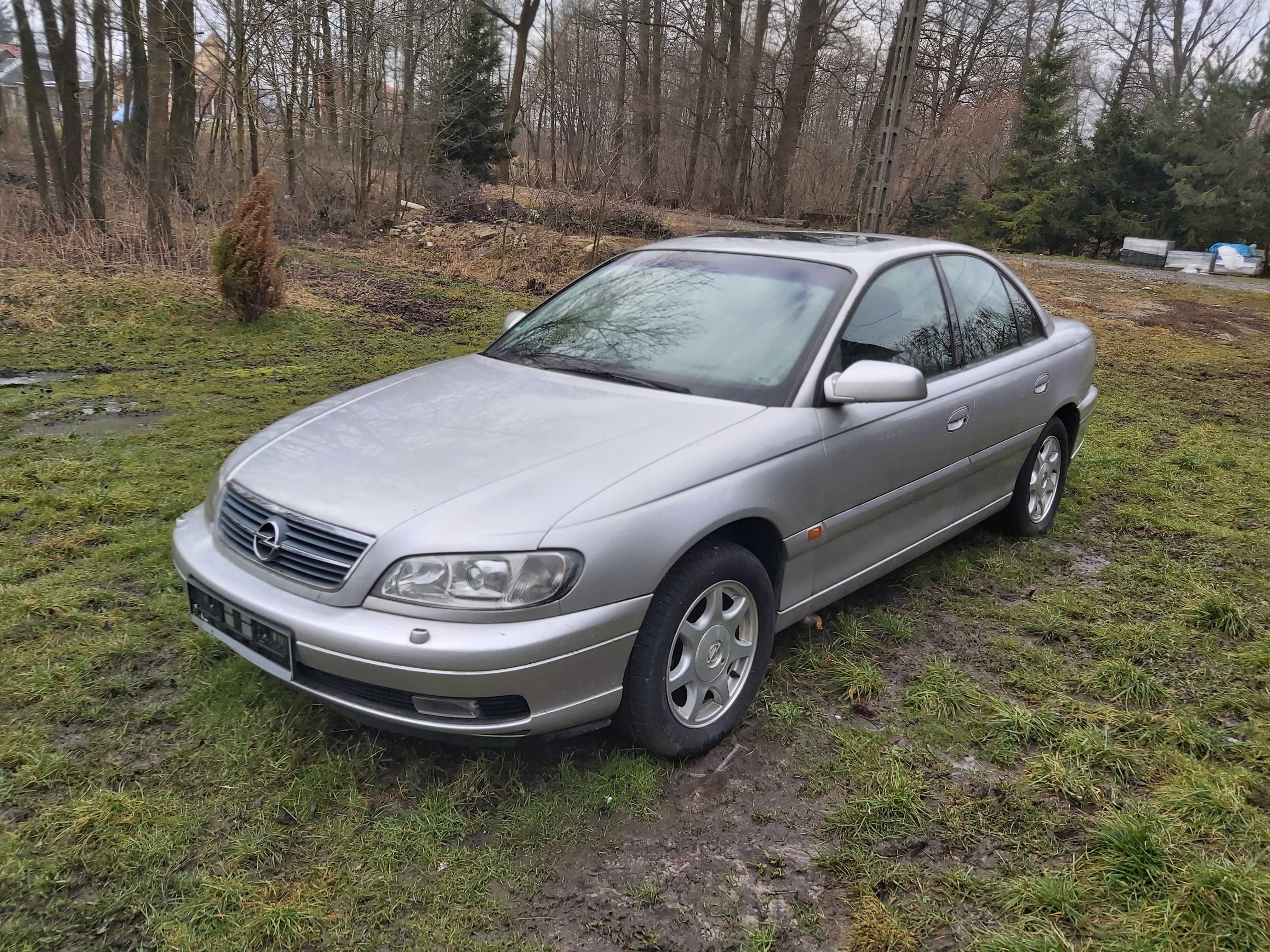 Opel Omega B FL w całości