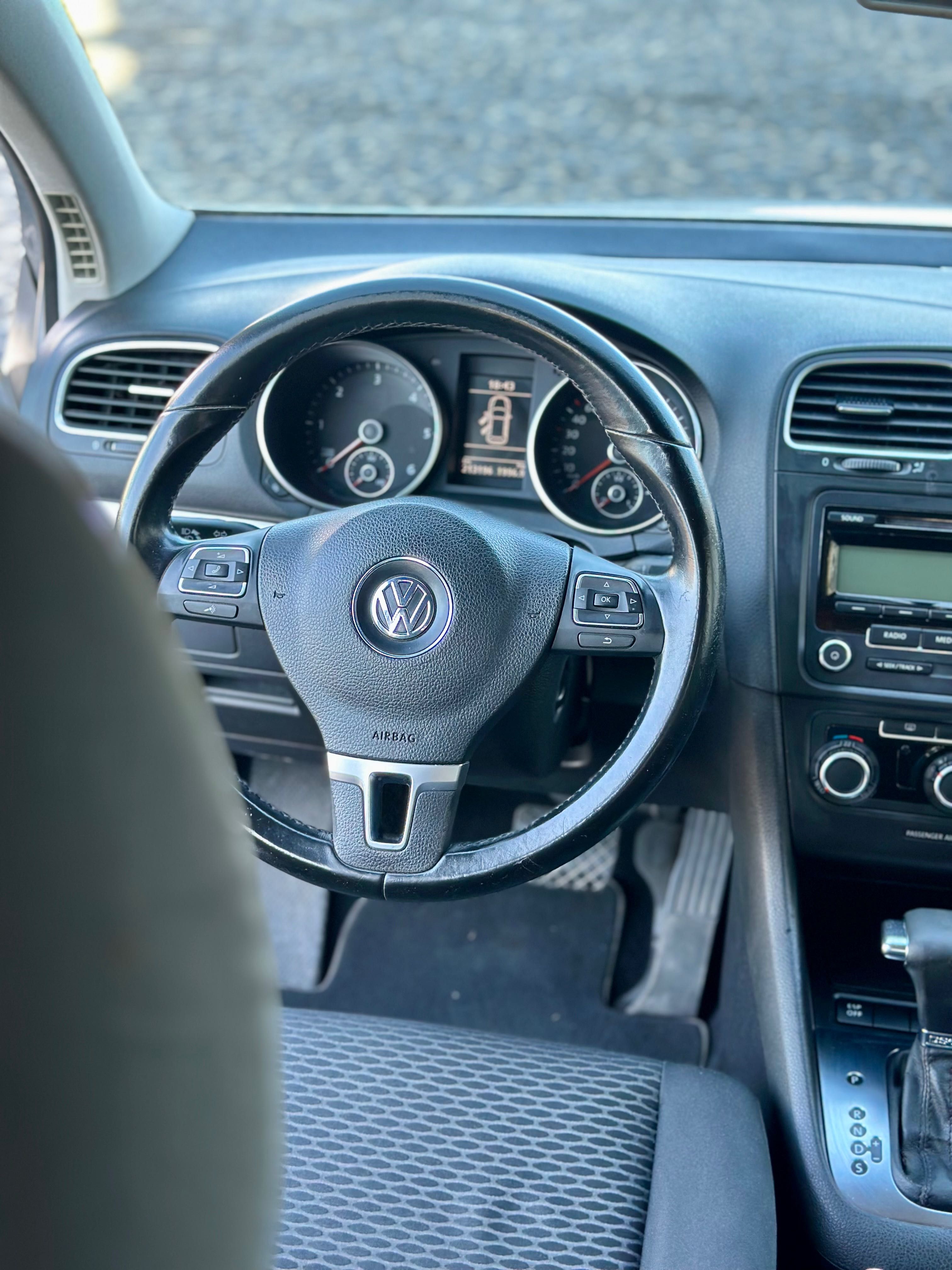 Golf 2010 1.6 TDI AUTOMÁTICO