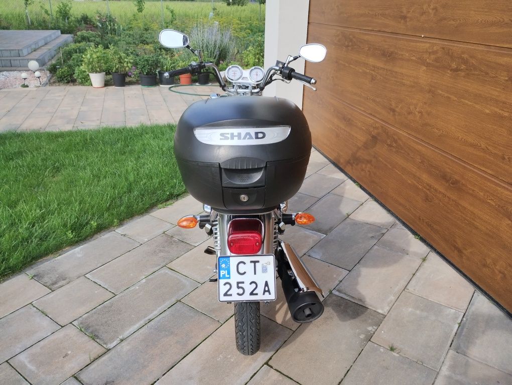 Motocykl Yamaha YGR125custom
