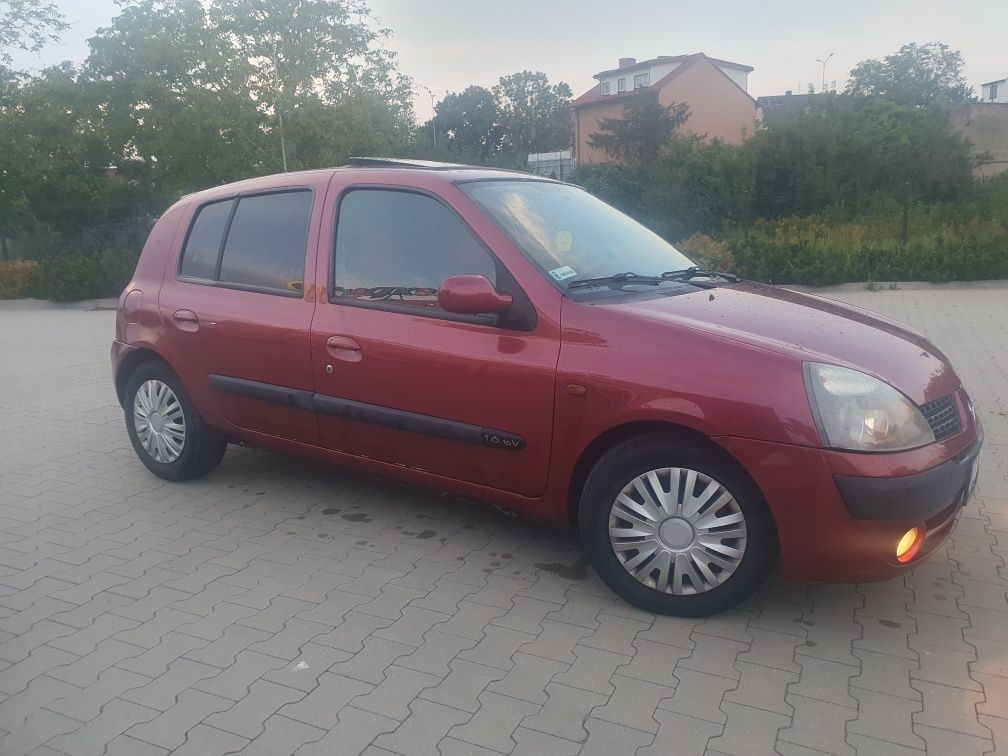 Renault Clio 1.6 16v automat