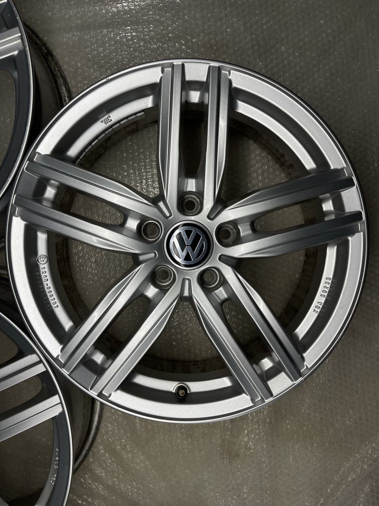 Диски R17 5x112 Et40 7J. Volkswagen Passat B8 B7 B6 Tiguan Jetta Golf
