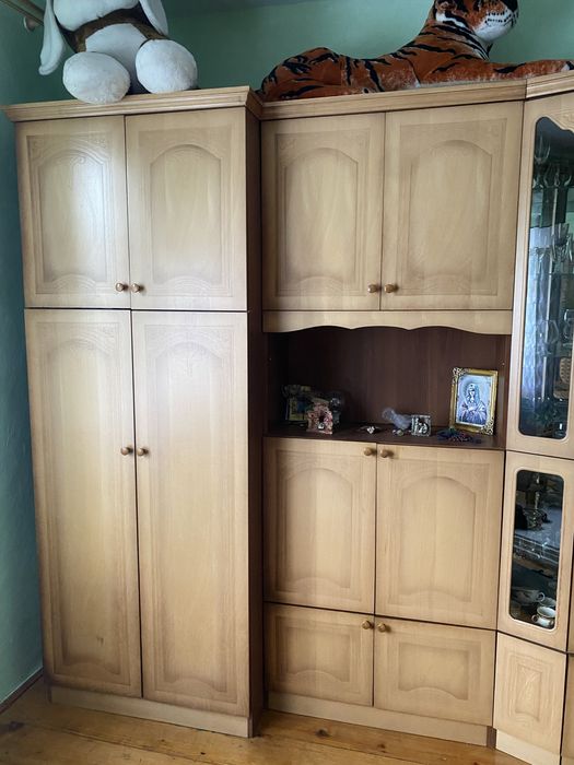 Стінка деревʼяна з натурального шпону