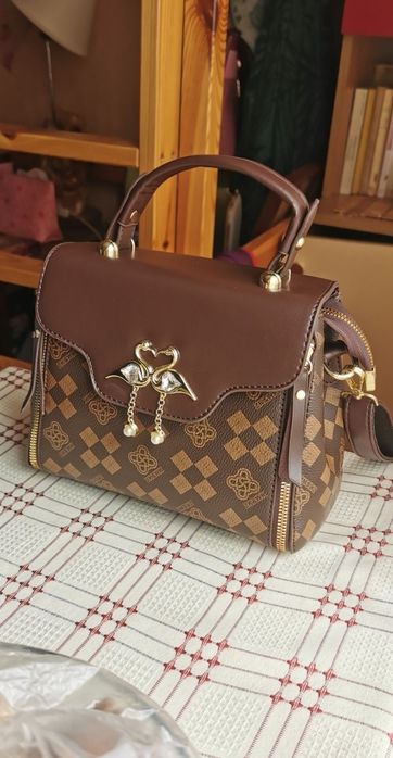 Torebka geometryczna kuferek z flamingami damska nowa