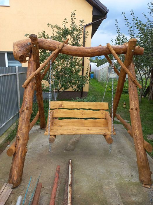 Гойдалка з масиву ялини