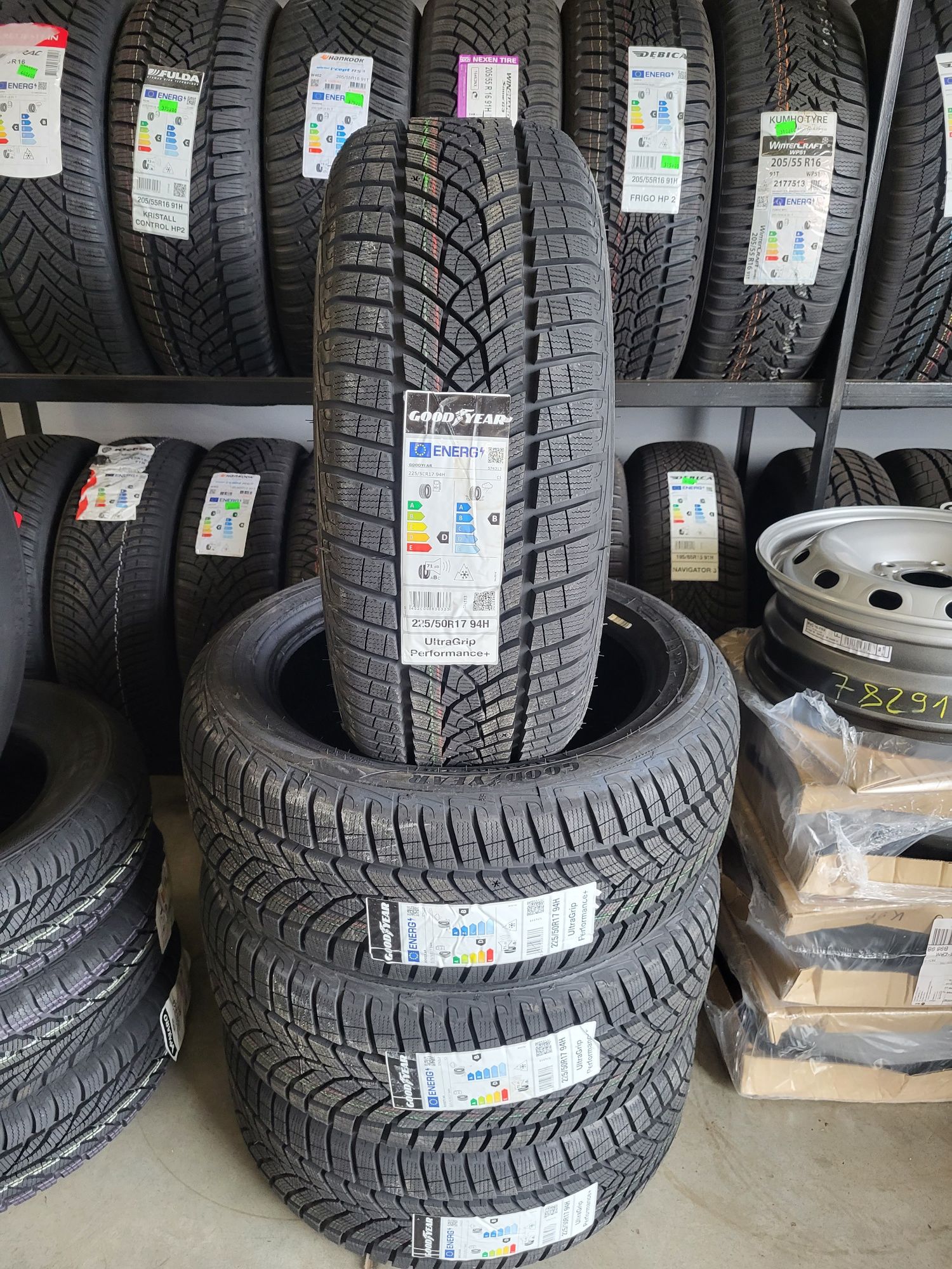 Opony zimowe 225/50R17 94H Goodyear UltraGrip Performance + MONTAŻ!