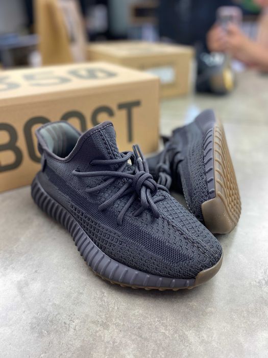 Мужские текстильные кроссовки Yeezy Boost 350 V2 Cinder изи буст ob184