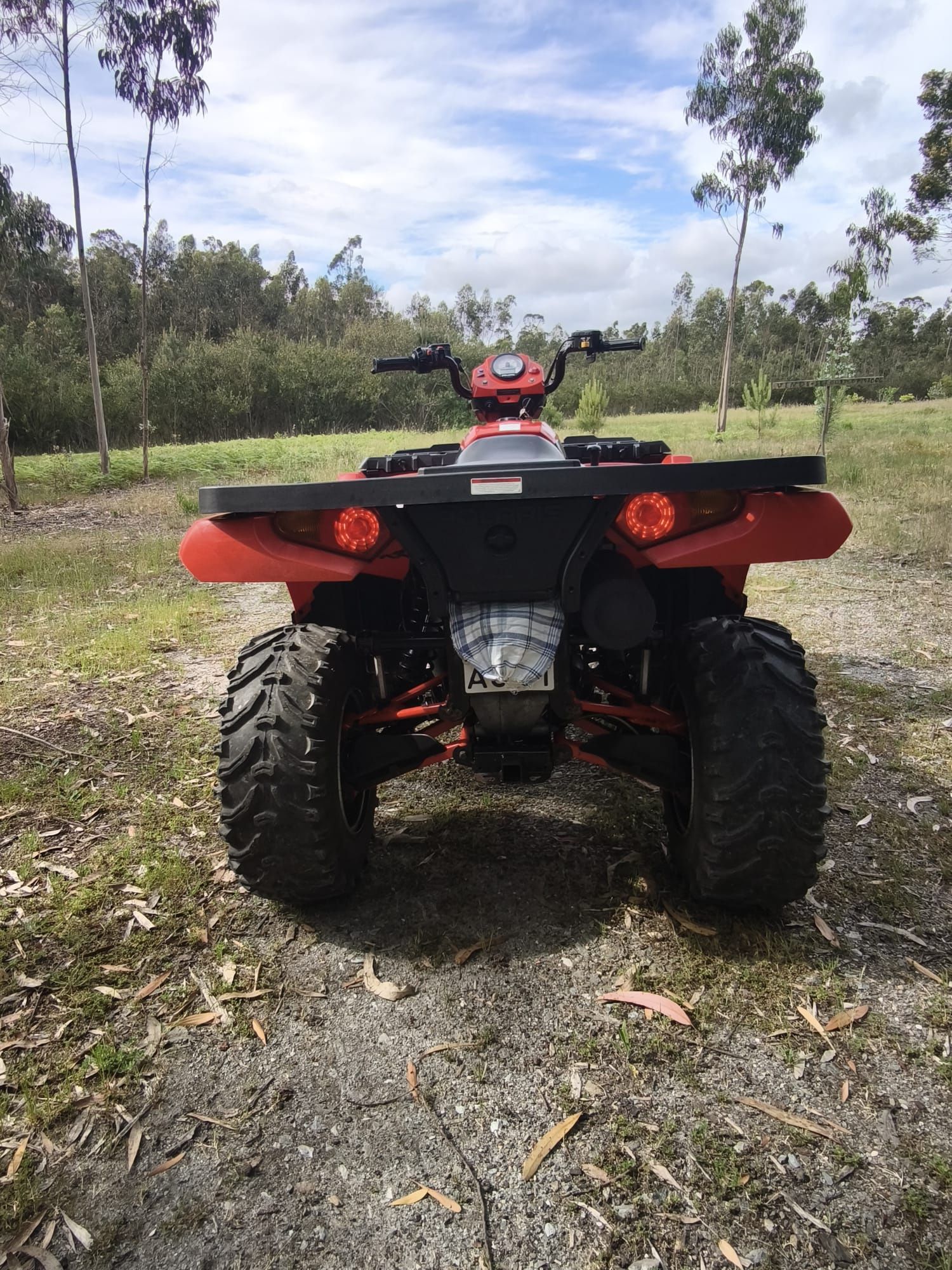 Polaris sportman 500 ( 2 lugares)