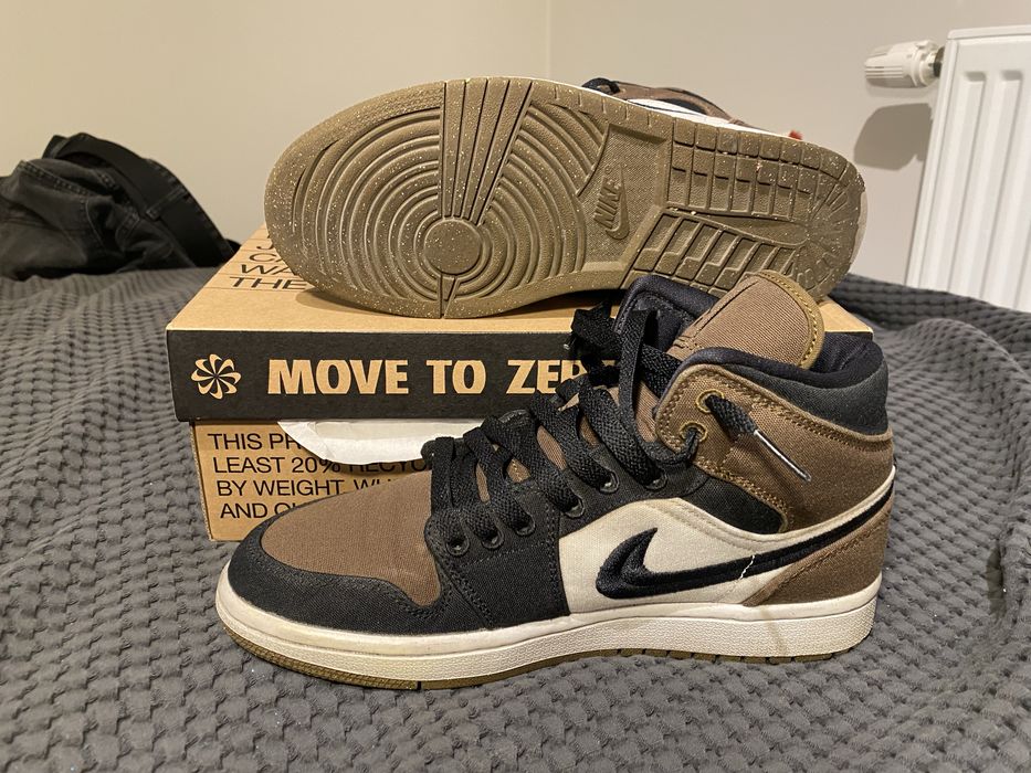 Nike Air Jordan 1 Mid SE