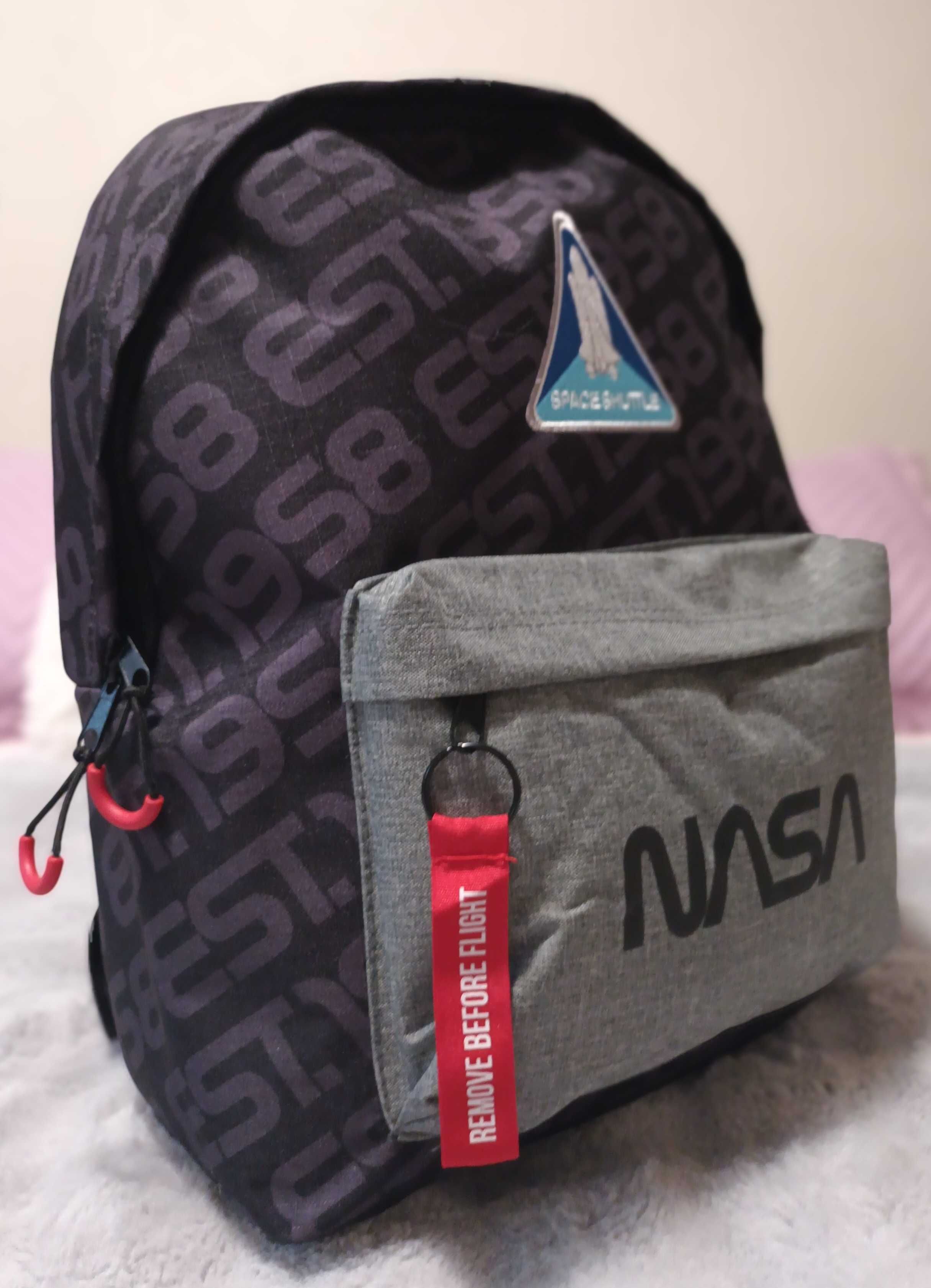 Mochila nova - tema Nasa