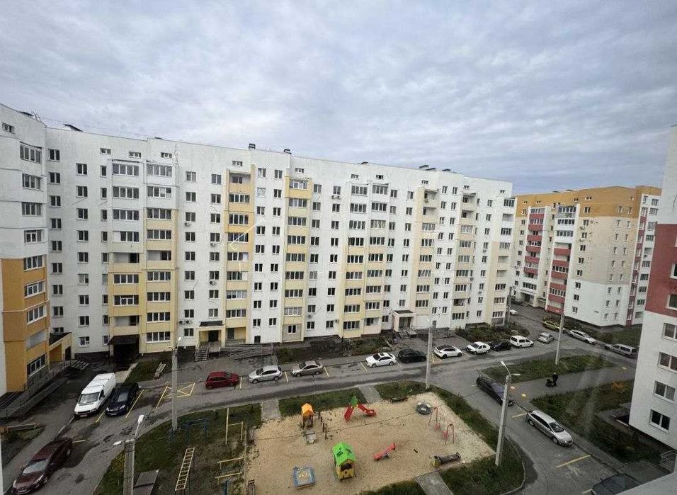 1й двор от метро ХТЗ!ЖК Мира 2,Продам 2 ком квартиру пл 57м2,этаж 7й!A