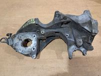 Podstawa łapa mocowanie wspornik alternatora 2.0 TDI AUDI A4 B8 A5 8T