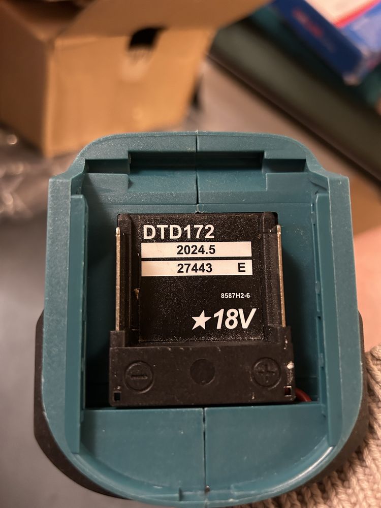 APARAFUSADORA DE IMPACTO 18V BL MAKITA DTD172