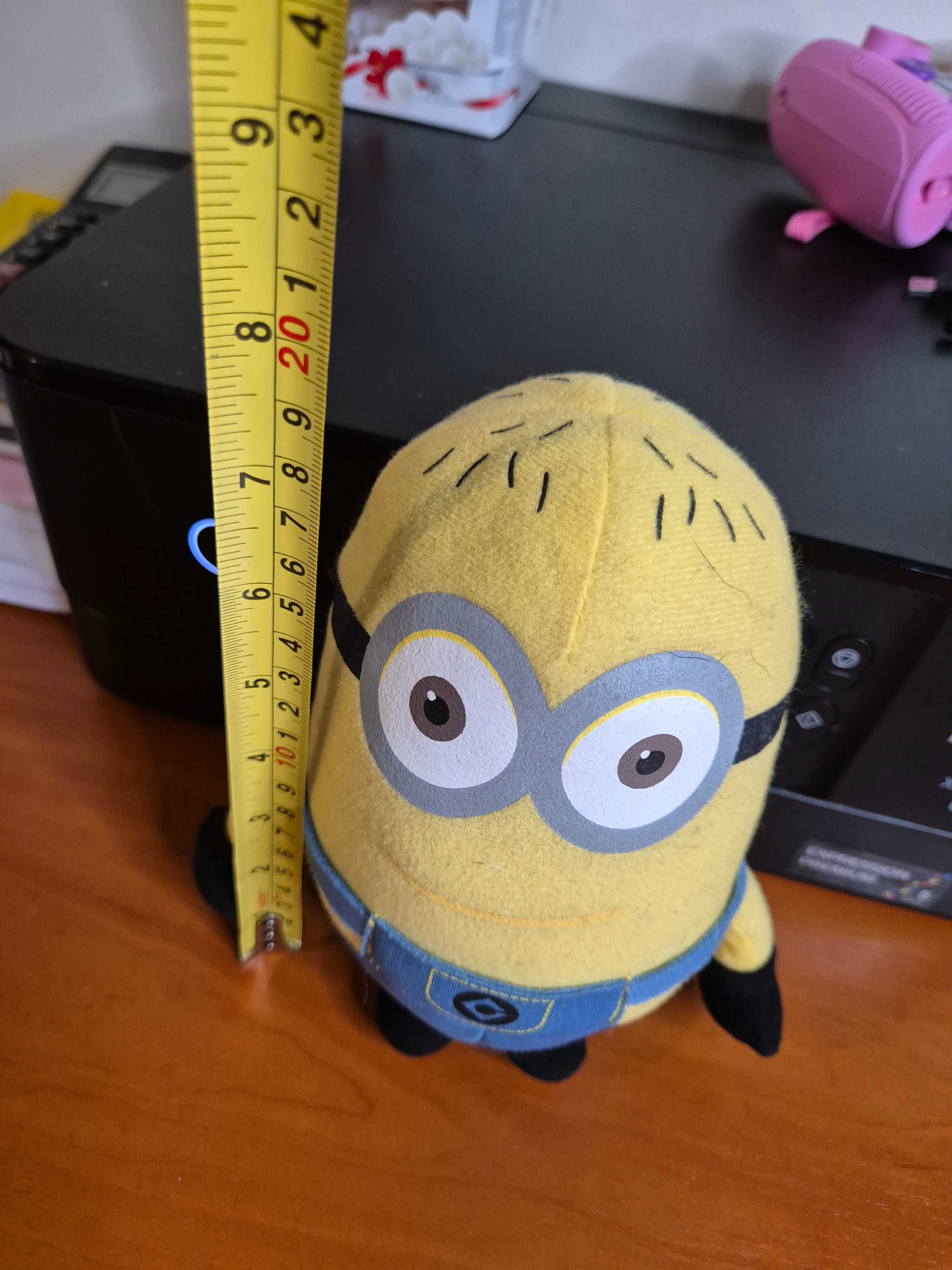 Maskotka minionek STUART dziewczynka
Minionki