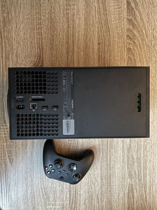 Xbox series x 1tb bundle + (diablo 4 i cod mw3)