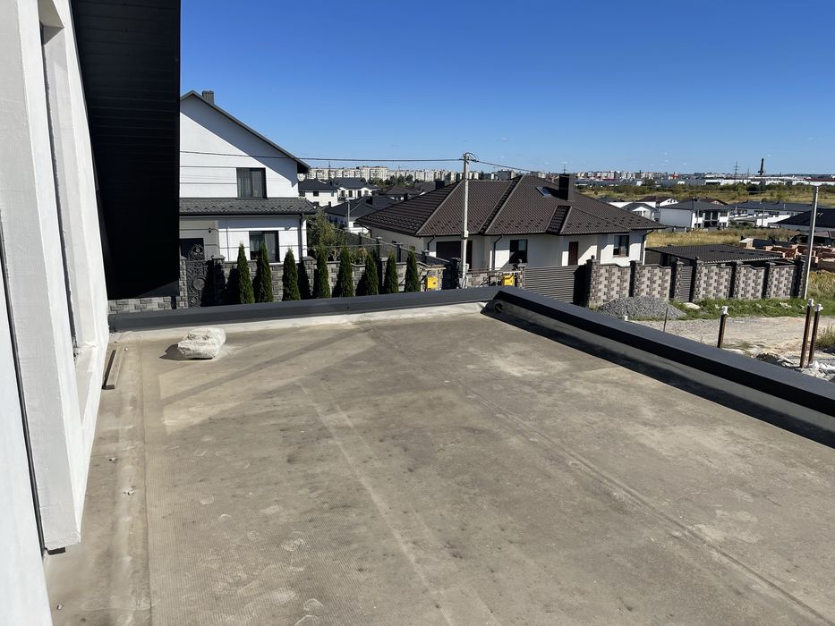 Продам Будинок в місті 10 сот землі Макарова 3-тя поліклініка