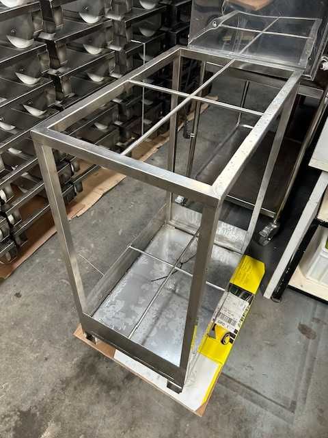 Wózek na kije wędzarnicze