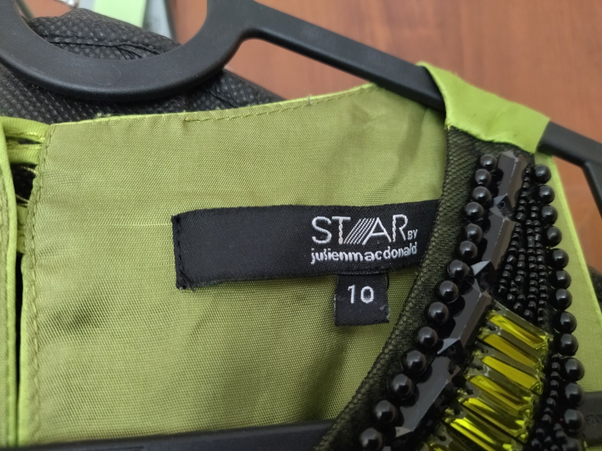 Suknia z koralikami Star Julien Macdonald 10