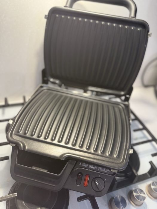 Гриль-барбекю електричний Tefal GC305012
