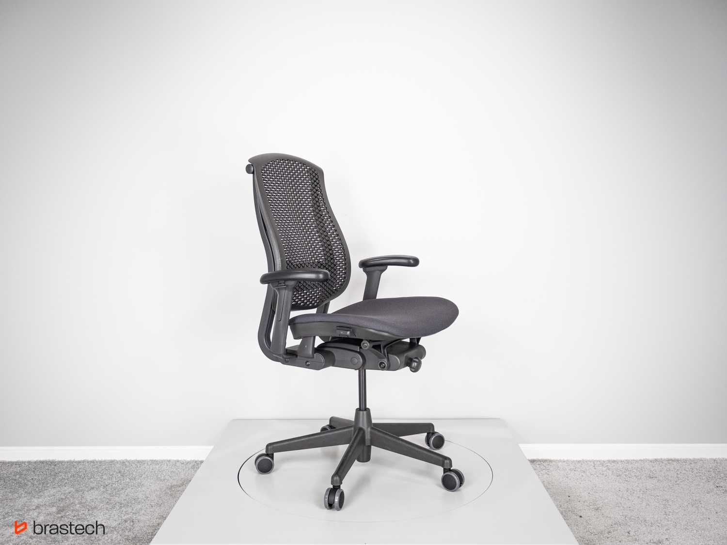 Fotel biurowy  Herman Miller Celle fotel dla branży IT