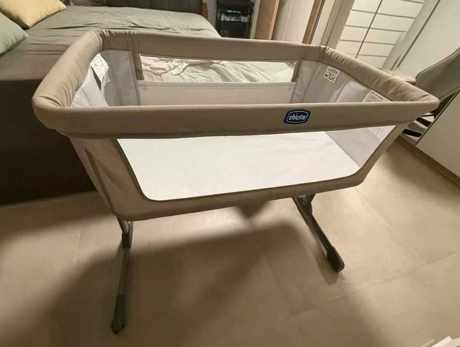 Sprzedam piękne nieużywane łóżeczko dostawne dostawkę Chicco