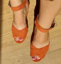 Pomarańczowe koturny sandały Parfois 40