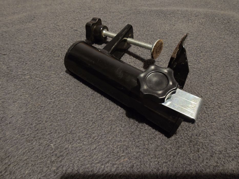 Uchwyt, obejma montażowa do parasola