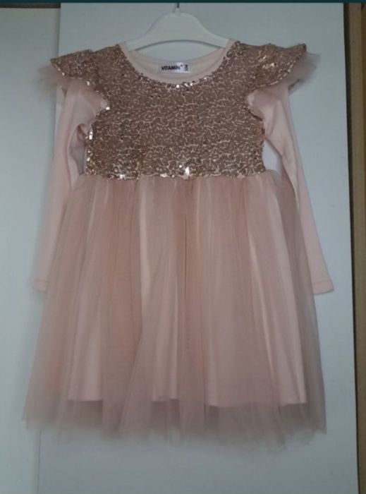 Плаття з паєтками, розмір 104