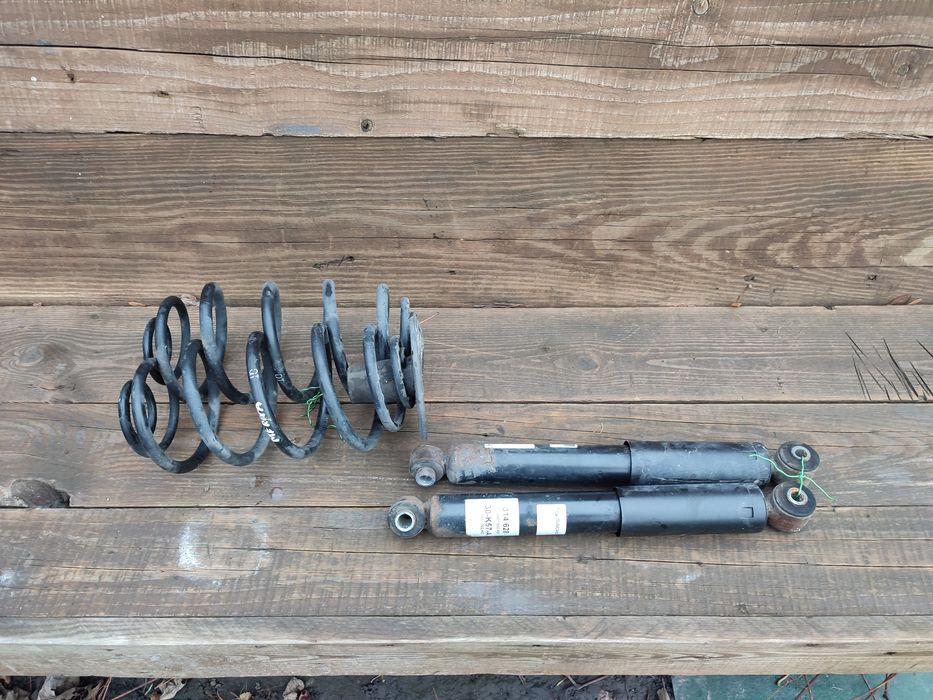 Опель меріва амортизатор пружина  Opel meriva
