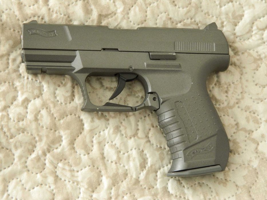 Детский пистолет " WALTHER P99 AS" , металлический