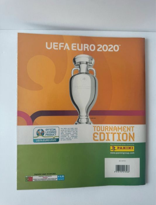 Caderneta Futebol EURO 2020 Incompleta com 100 Cromos Colados