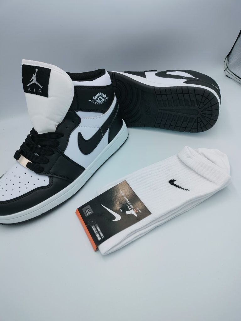 Nike Air Jordan 1 Mid rozm 39 GRATIS skarpetki Nike!