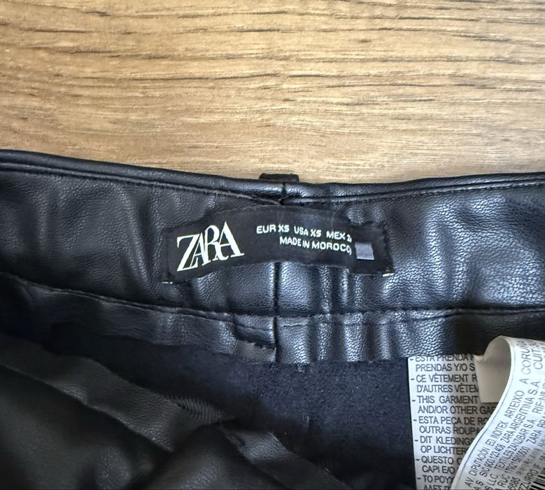 Шкіряні шорти Zara