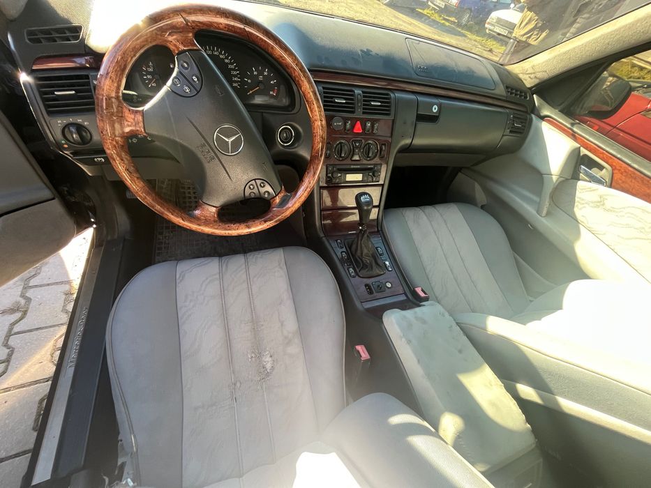 Mercedes W210 2.2 дизель. Обміняю.