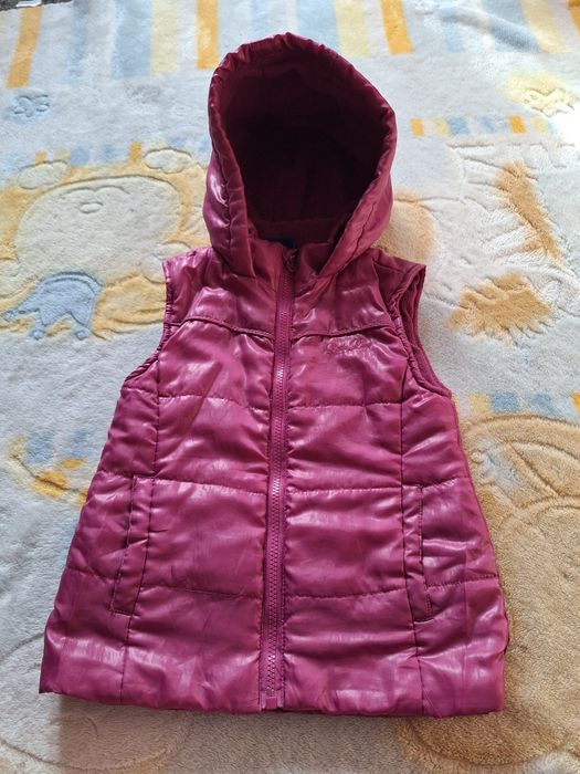 Sprzedam bezrękawnik rozmiar 110