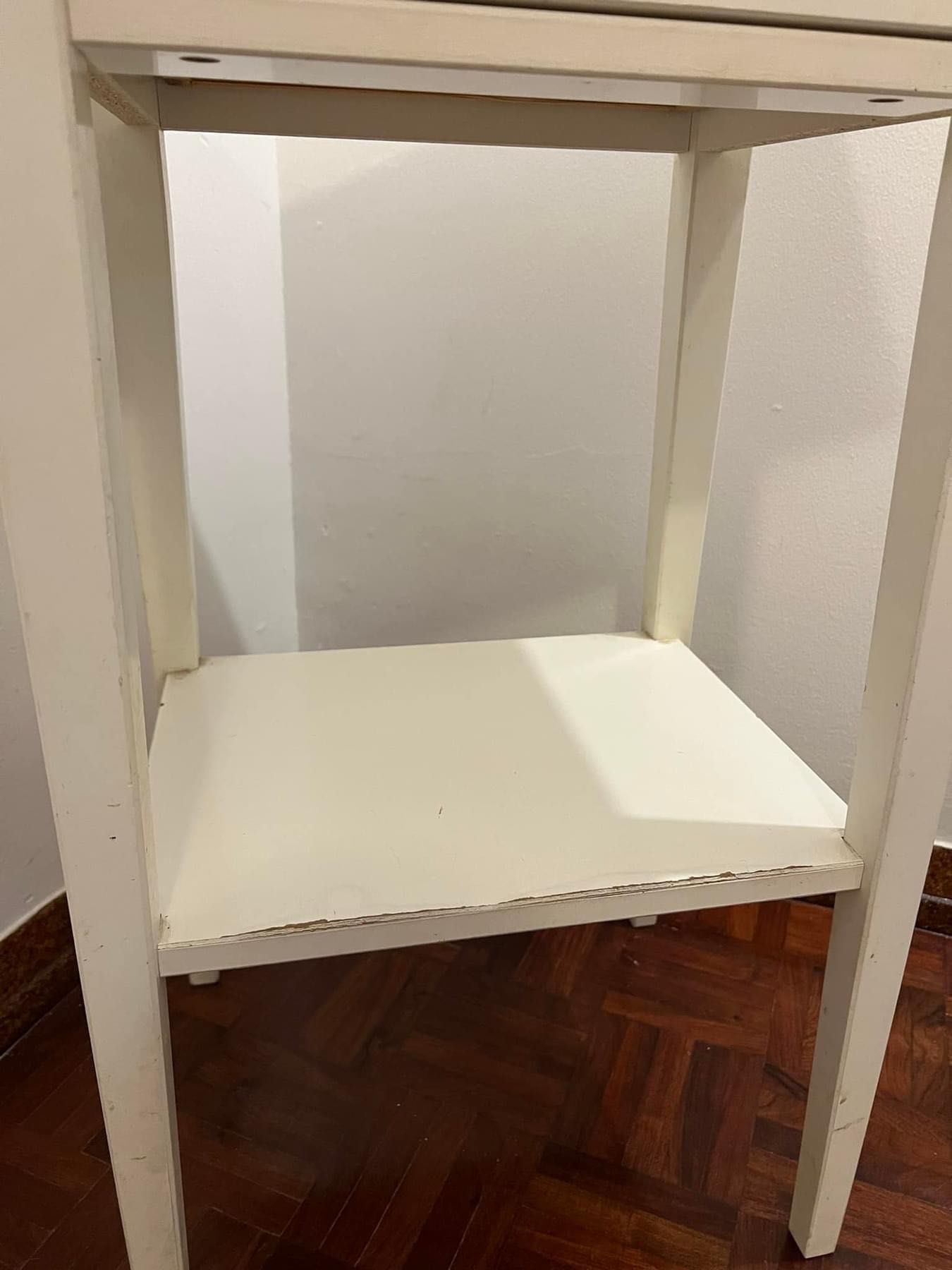 Mesa de cabeceira IKEA HEMNES , velatura branca