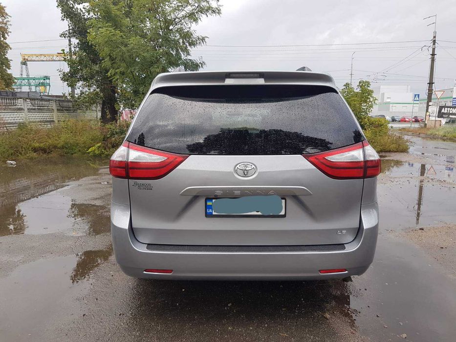 Toyota Sienna 2015год PRESTIGE