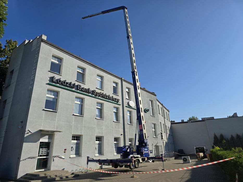 Usługi Dźwig budowlany dekarski 30 metrów i usługi transport  plus dź