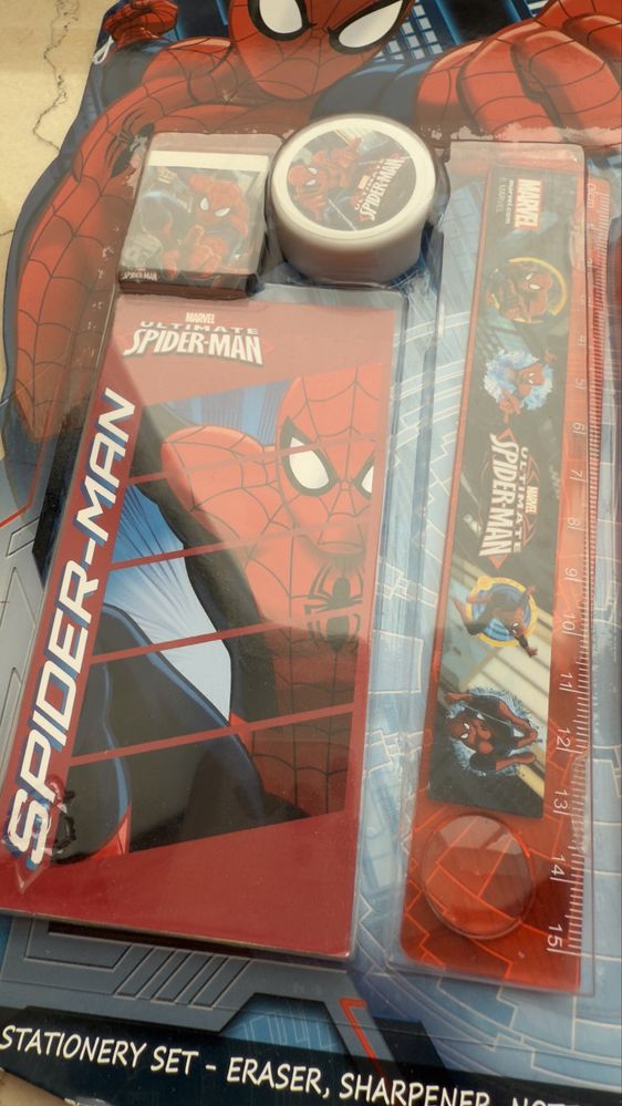 Набор карандашей и ручек Spider-man