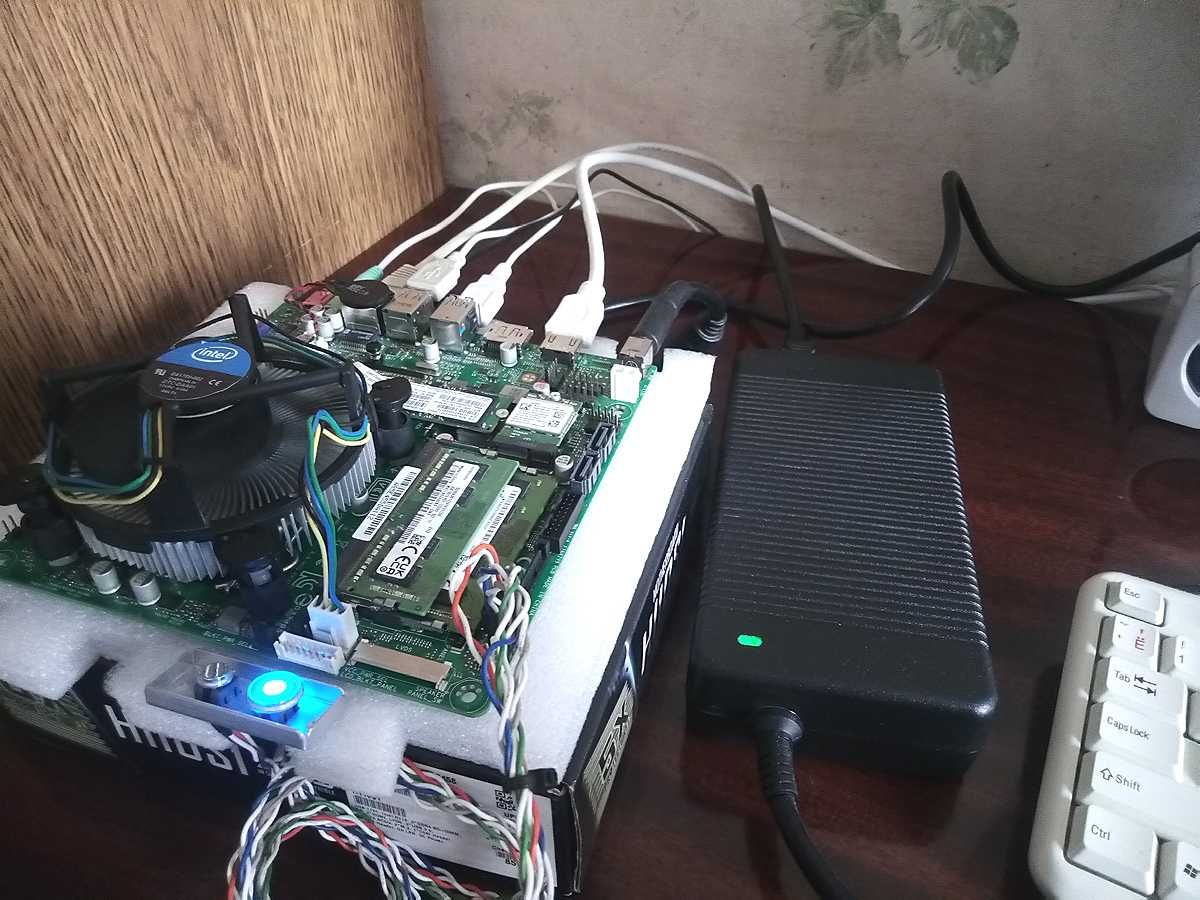 адаптер живлення Dell 330W