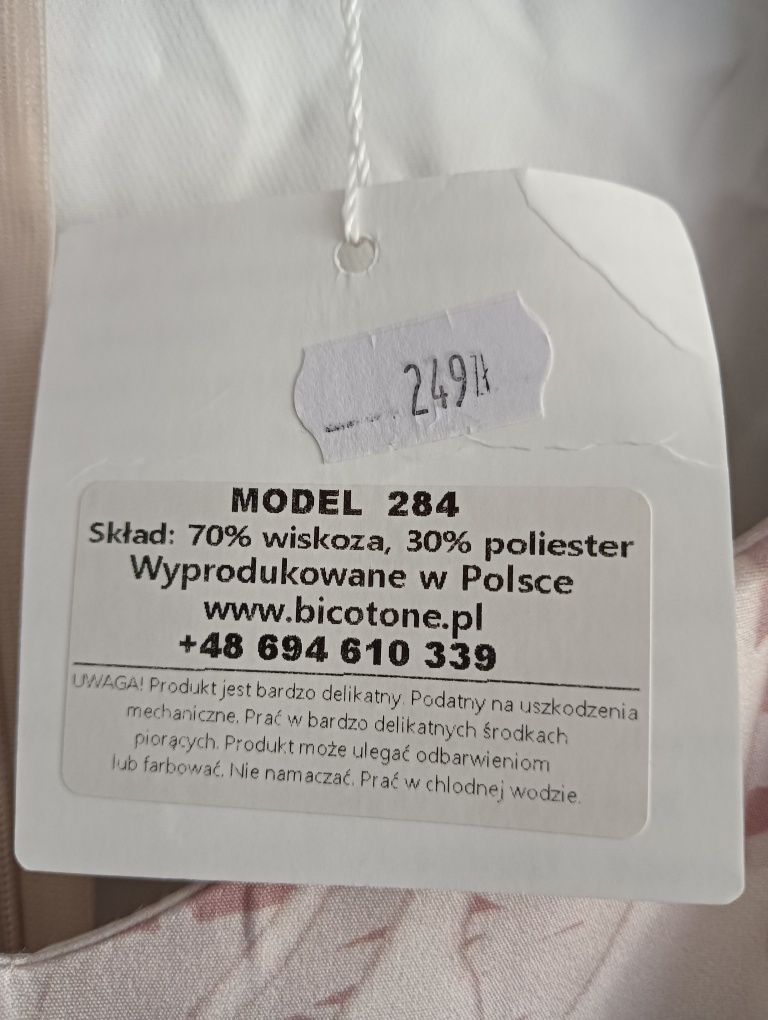 Sukienka nowa z metką